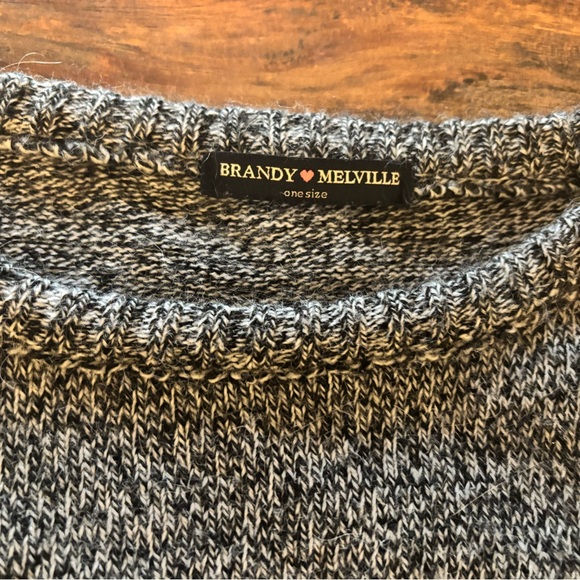 Brandy Melville Sweater - Picture 3 of 3